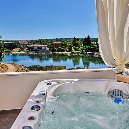 Tatil Evi House Ivana With Jacuzzi