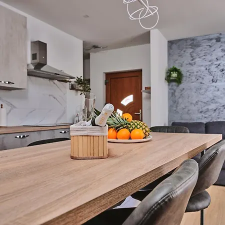 House Ivana With Jacuzzi Tatil Evi