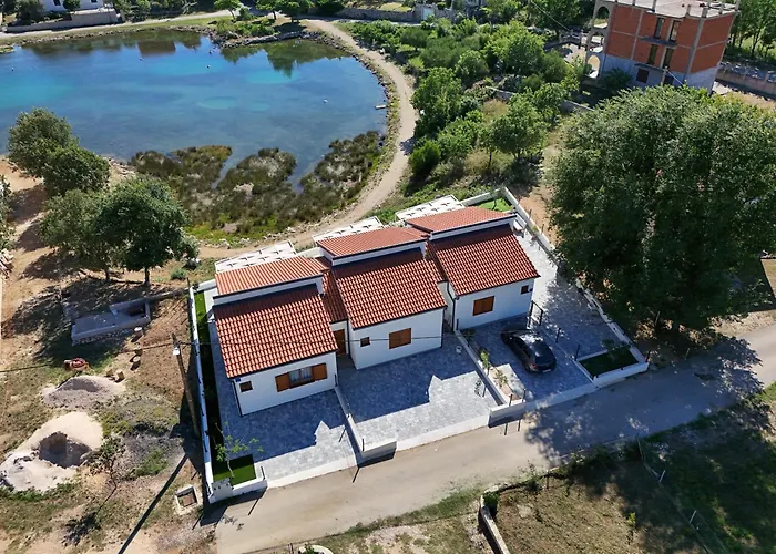 House Ivana With Jacuzzi *