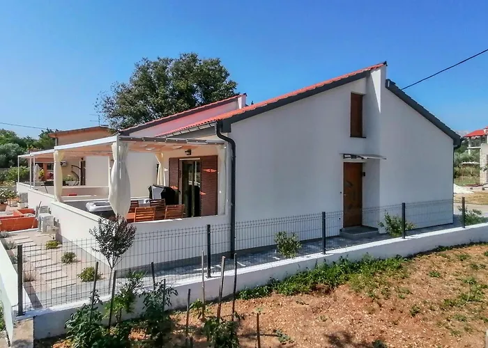 Prázdninový dům House Ivana With Jacuzzi
