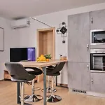 別荘 House Ivana With Jacuzzi Kruševo