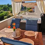 House Ivana With Jacuzzi