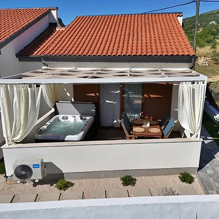 House Ivana With Jacuzzi