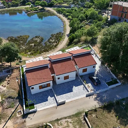 House Ivana With Jacuzzi *