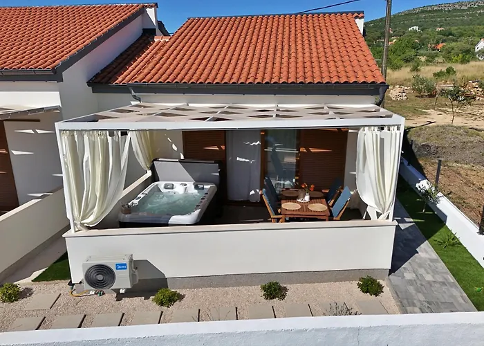 House Ivana With Jacuzzi